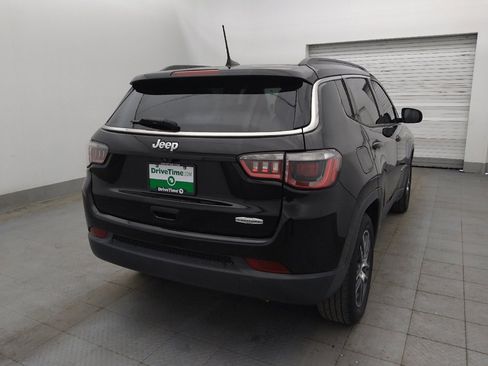 Used 2019 Jeep Compass Latitude w/ Popular Equipment Group FWD image 9