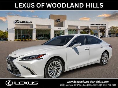 Used 2021 Lexus ES 300h w/ Accessory Package 2