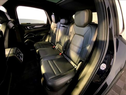 Certified 2022 Porsche Cayenne w/ Premium Package image 24