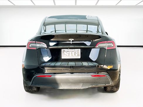 Used 2020 Tesla Model Y Long Range image 5