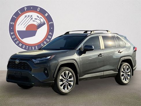 Used 2023 Toyota RAV4 XLE Premium image 2