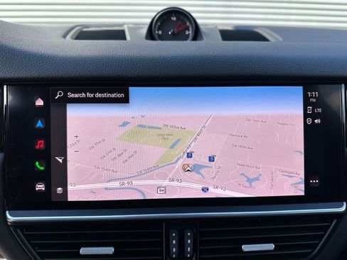 Used 2022 Porsche Cayenne Platinum Edition image 30