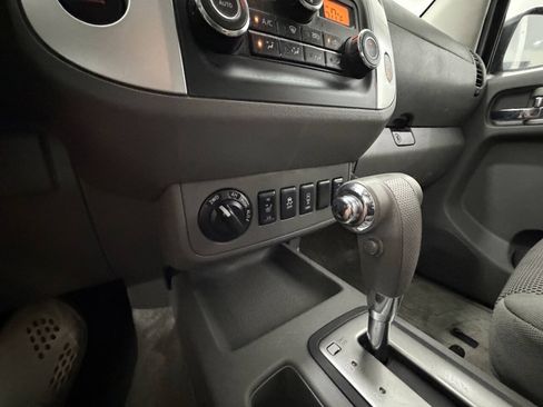 Used 2014 Nissan Frontier SV w/ SV Value Truck Package AWD/4WD image 25
