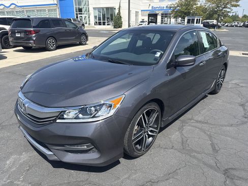 Used 2017 Honda Accord Sport Special Edition image 2