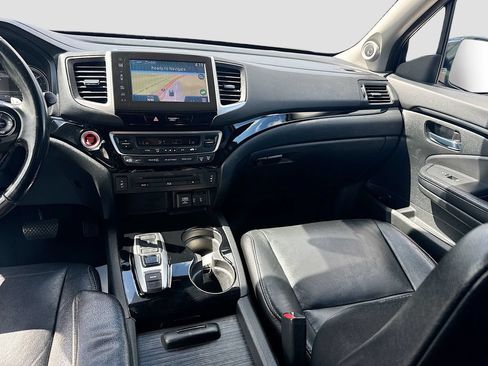 Used 2016 Honda Pilot Touring image 29