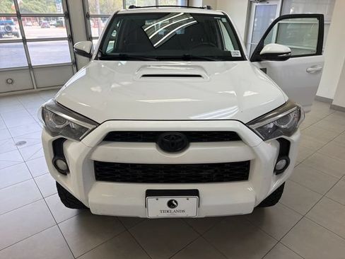 Used 2018 Toyota 4Runner SR5 Premium AWD/4WD image 25