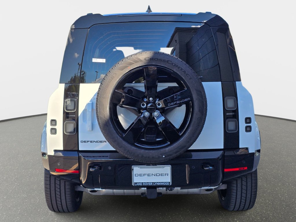 New 2026 Land Rover Defender 110 X-Dynamic SE AWD/4WD image 8