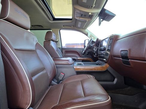 Used 2016 Chevrolet Silverado 2500 High Country w/ Duramax Plus Package AWD/4WD image 29
