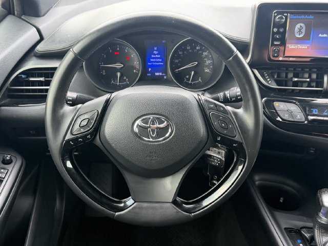 Used 2018 Toyota C-HR XLE FWD image 14