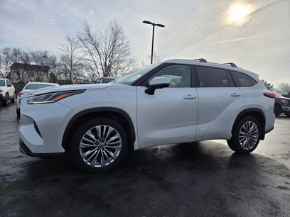 Used 2023 Toyota Highlander Platinum