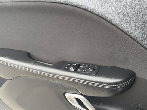 Used 2018 Dodge Challenger SXT RWD image 18