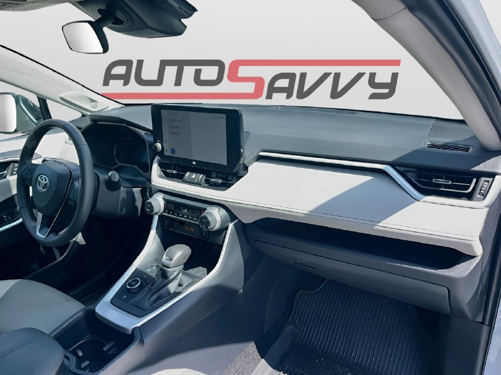 Used 2025 Toyota RAV4 XLE Premium w/ Weather Package AWD/4WD image 28