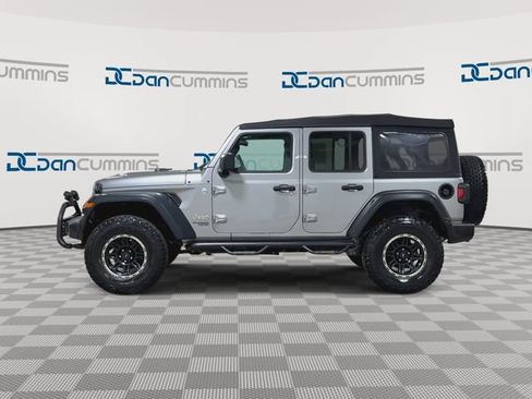 Used 2018 Jeep Wrangler Unlimited Sport S AWD/4WD image 5