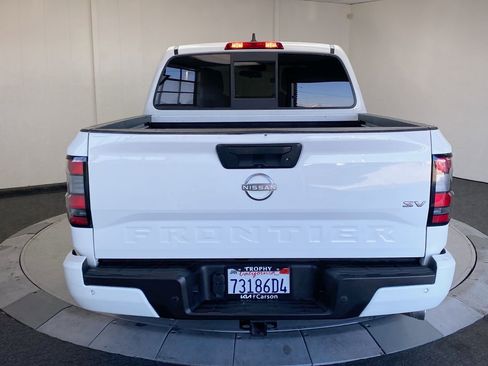 Used 2022 Nissan Frontier SV image 4