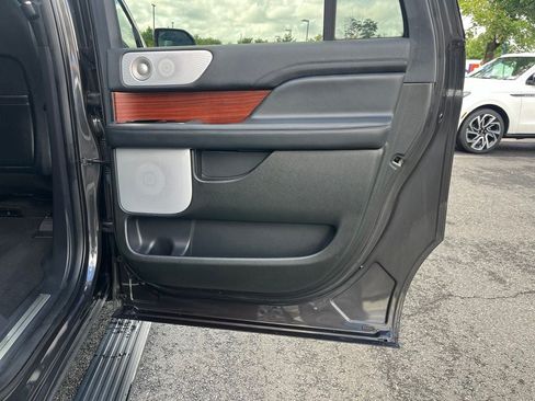 Certified 2023 Lincoln Navigator L Reserve AWD/4WD image 23
