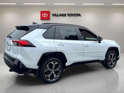 Certified 2024 Toyota RAV4 XSE w/ Weather Package AWD/4WD image 5