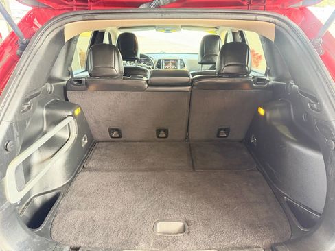 Used 2017 Jeep Cherokee Limited AWD/4WD image 23