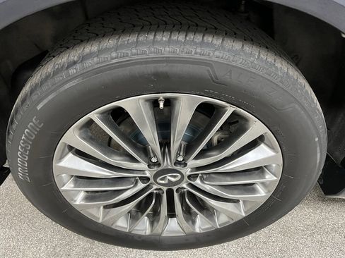 Used 2018 INFINITI QX80 4WD w/ Driver Assistance Package image 20