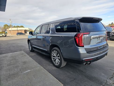 Used 2022 GMC Yukon XL Denali AWD/4WD image 5