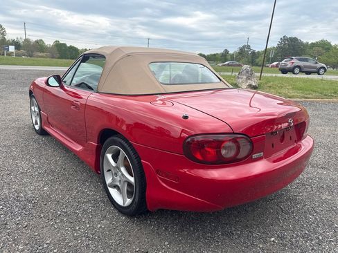 Used 2001 MAZDA MX-5 Miata image 9