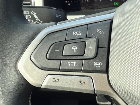 Used 2022 Volkswagen Atlas SE w/ Panoramic Sunroof Package image 17