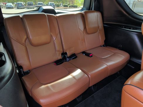 Used 2024 INFINITI QX80 Sensory w/ Cargo Package image 14