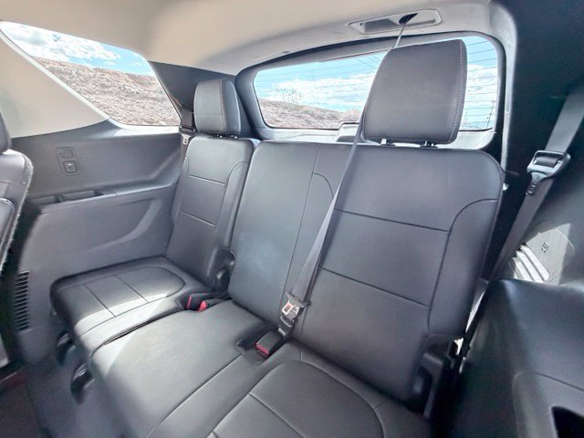 Used 2020 Chevrolet Traverse RS w/ LPO, Cargo Package FWD image 25