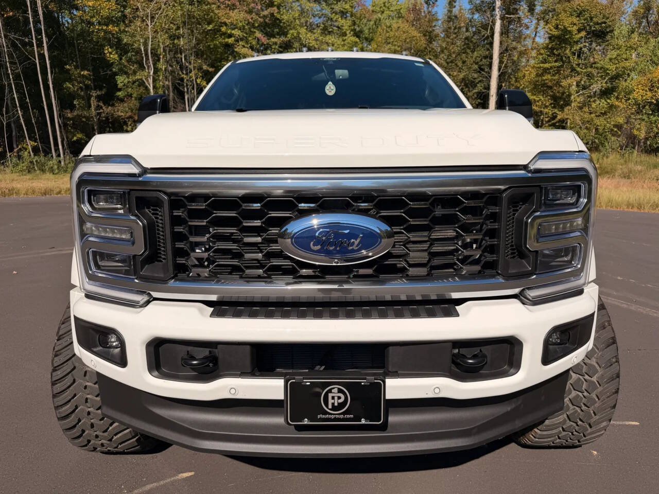 Used 2026 Ford F450 Platinum w/ FX4 Off-Road Package AWD/4WD image 2
