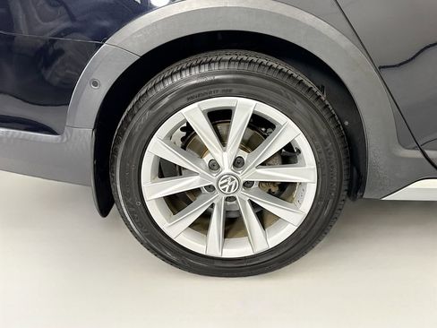 Used 2017 Volkswagen Golf Alltrack S AWD/4WD image 32
