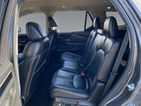 Used 2025 Honda Pilot EX-L image 13