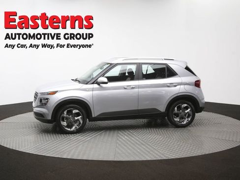Used 2025 Hyundai Venue SEL FWD image 59