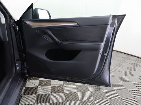 Used 2023 Tesla Model Y Long Range AWD/4WD image 24
