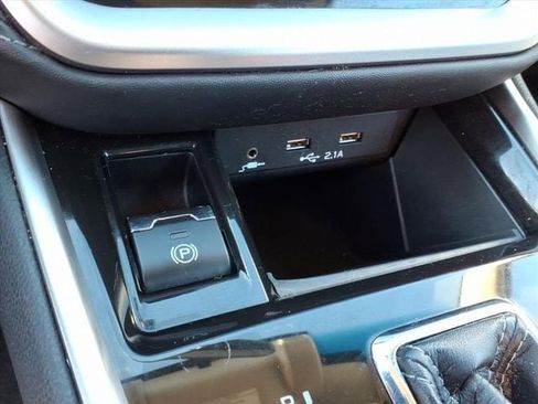 Used 2022 Subaru Legacy Premium image 17