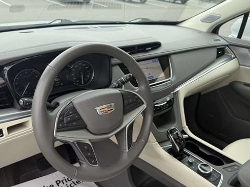Certified 2024 Cadillac XT5 Premium Luxury AWD/4WD image 16