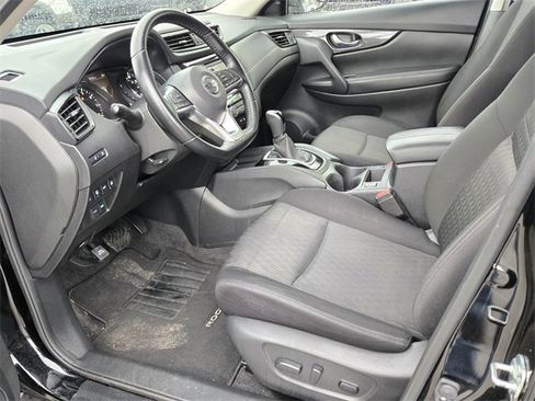 Used 2020 Nissan Rogue SV image 8