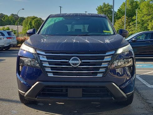 Used 2024 Nissan Rogue SV FWD image 8