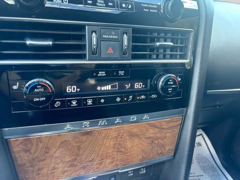 Used 2021 Nissan Armada SL w/ Captain's Chairs Package AWD/4WD image 17