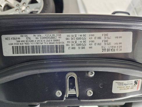 Used 2016 RAM 1500 Express RWD image 33