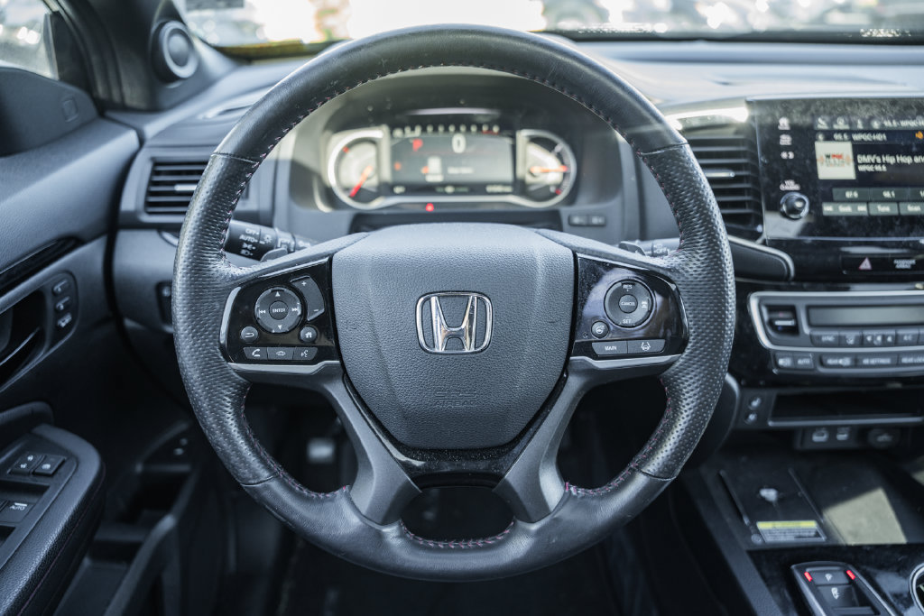 Used 2024 Honda Passport Black Edition image 32