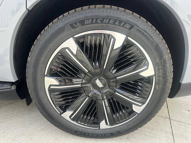 New 2026 Cadillac Escalade IQ Sport 1 w/ LPO, Floor Liner Package AWD/4WD image 24