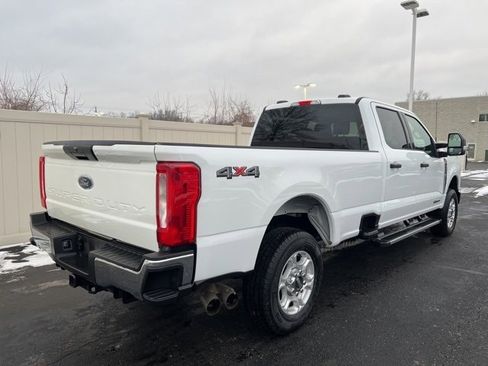Used 2025 Ford F250 XLT image 3