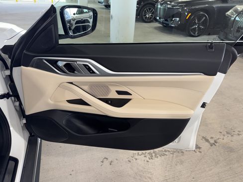 Used 2023 BMW i4 eDrive40 w/ Premium Package RWD image 9