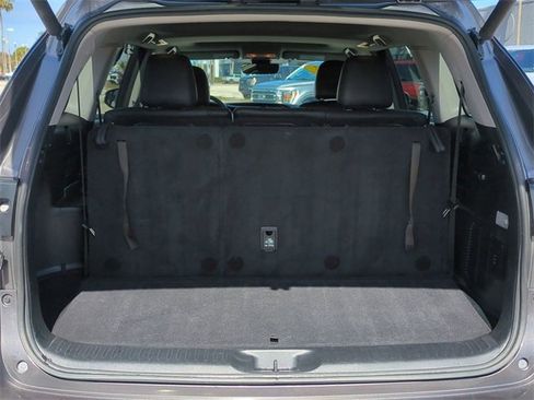 Used 2017 Toyota Highlander Limited image 13