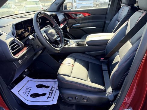 New 2026 Chevrolet Traverse RS image 13