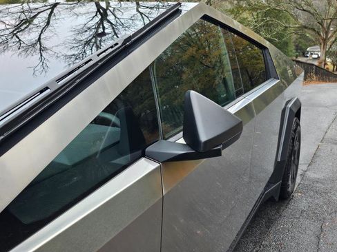 Used 2025 Tesla Cybertruck AWD Crew Cab image 20