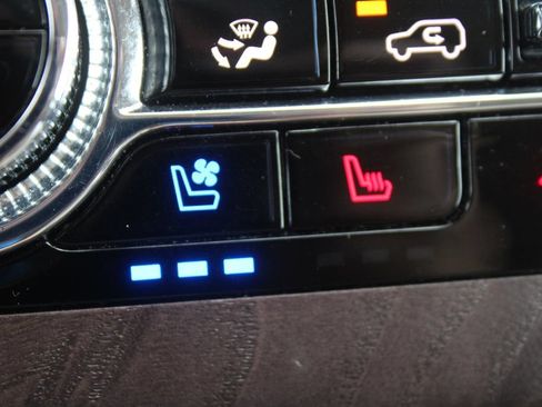 Used 2021 Lincoln Aviator Reserve w/ Equipment Group 201A AWD/4WD image 49