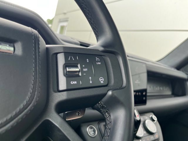 Used 2025 Land Rover Defender 110 V8 AWD/4WD image 41