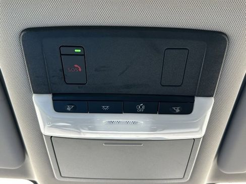 Certified 2023 Nissan Rogue SV image 36