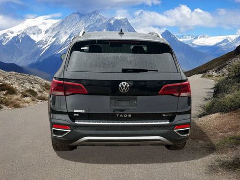Used 2022 Volkswagen Taos SE image 4