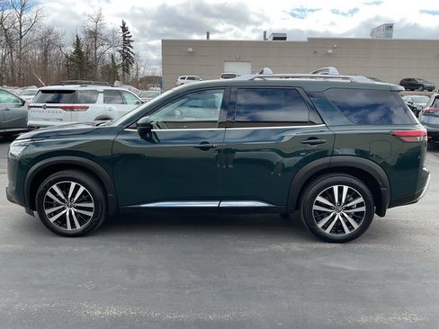 Used 2023 Nissan Pathfinder Platinum image 8